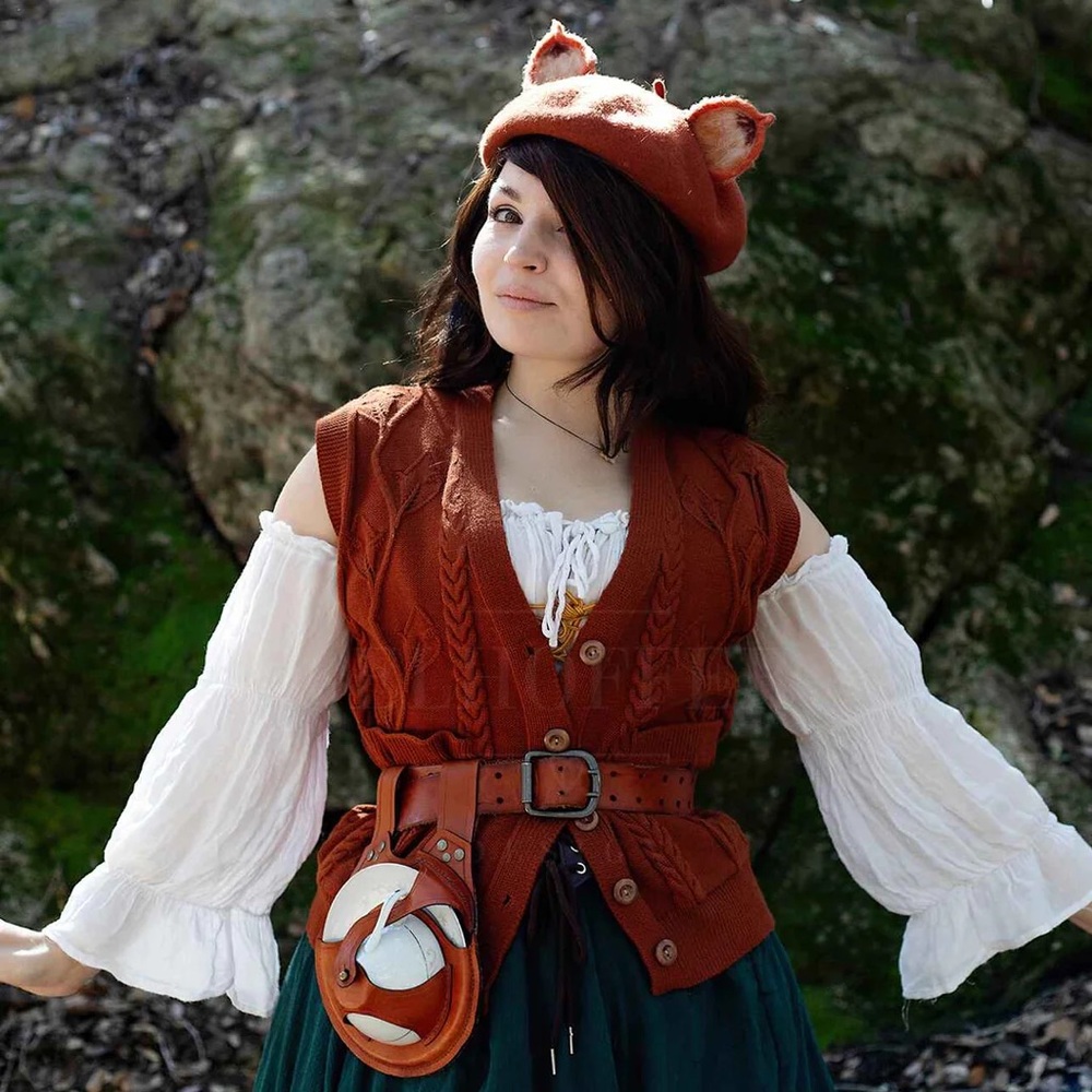Elhoffer “Elevensies” hobbit vest in pumpkin- large